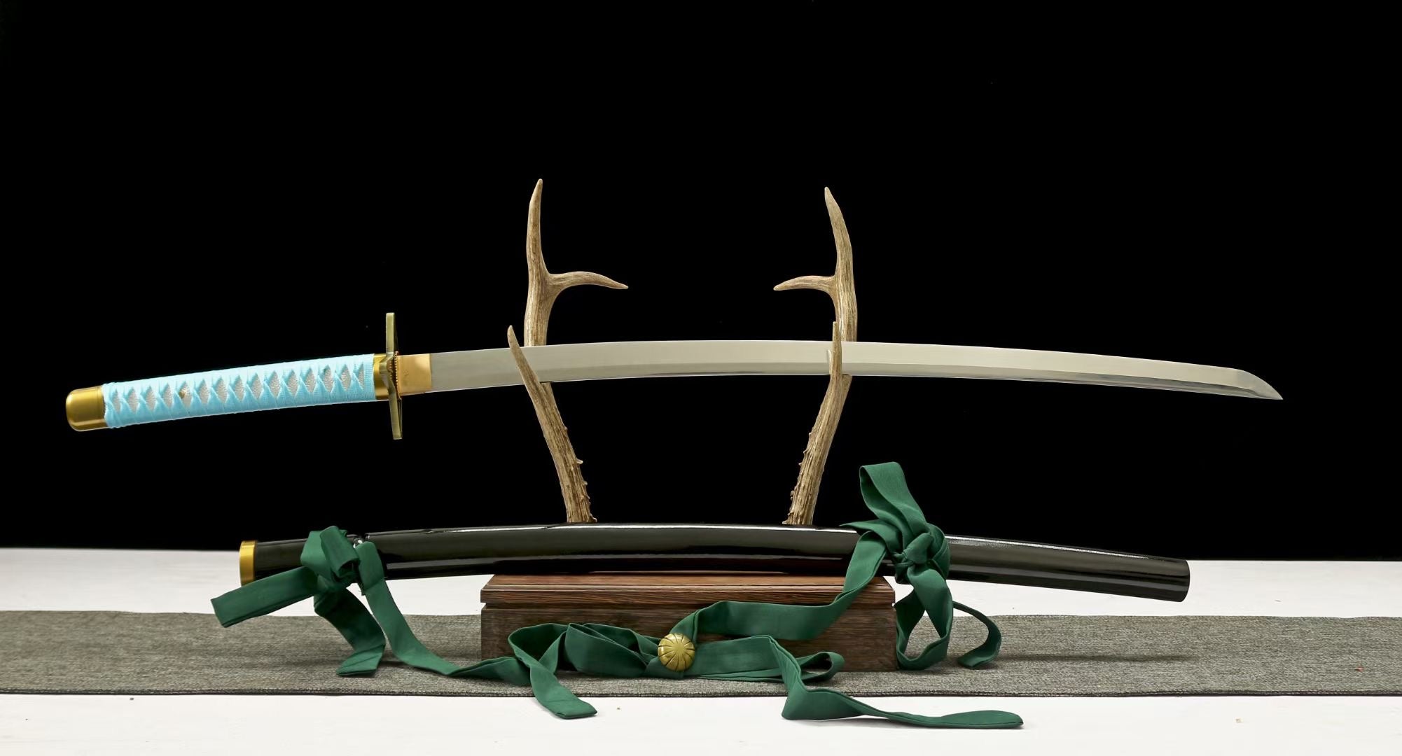 Anime Katana Sword,Demon Slayer Cospaly,Japanese Samurai Sword Real Handmade Anime Katana 1060 Carbon Steel Full Tang