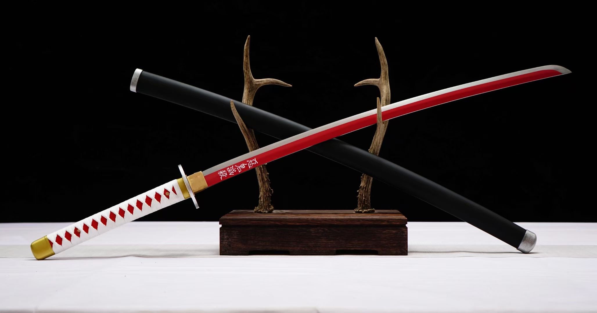Tarcury Tsuyuri Kanao Anime Cosplay Zwaard Bouwset, 96 cm Samurai Katana Model met standaard en schede, ideaal verzamelcadeau voor volwassen fans (707 stuks Tarcury Tsuyuri Kanao Anime Cosplay Zwaard Bouwset, 96 cm Samurai Katana Model met standaard en schede, ideaal verzamelcadeau voor volwassen fans (707 stuks