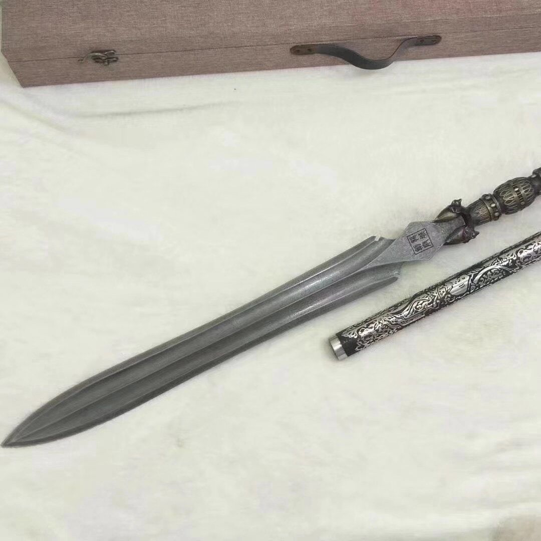 Mad Lion Spear,Handicraft,Lance,Handmade Weapon,Hundred steelmaking pa ...