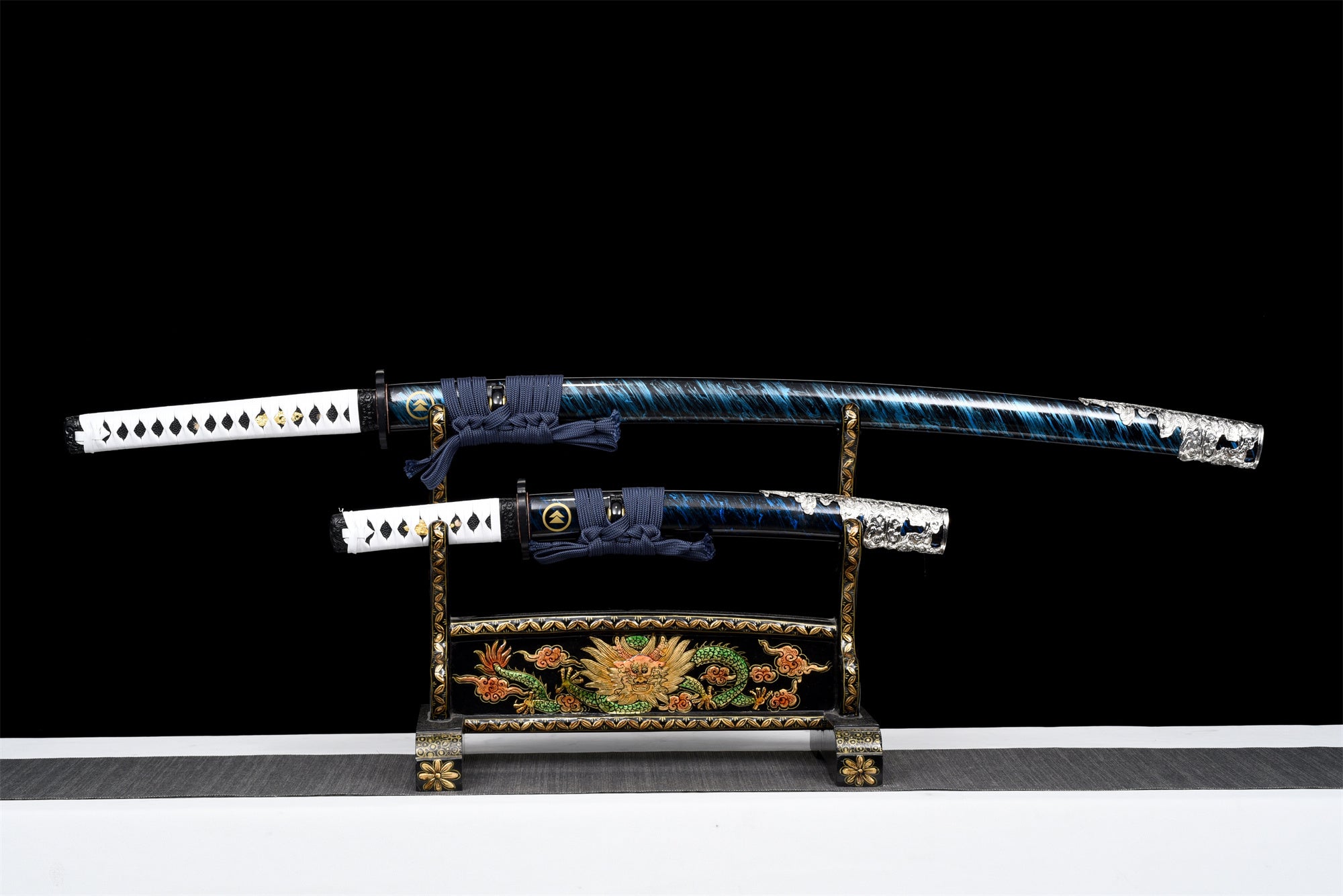 Geist von Tsushima, Katana und Tanto, echtes japanisches Samurai-Schwert, handgefertigtes scharfes Katana-Schwert, Full Tang, gehärteter T-10-Stahl mit Hamon